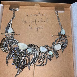 NIB Chloe + Isabel Silverwing Statement Necklace